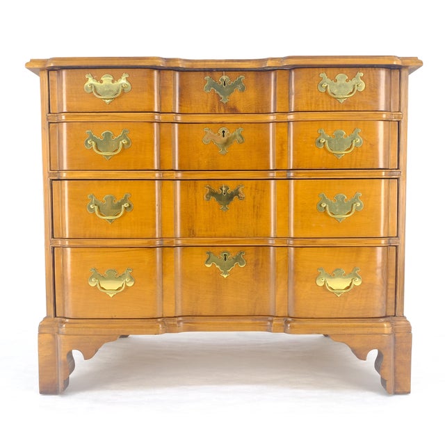 Very Fine Solid Tiger Maple Block Front Bracket Feet Bachelor Dresser Chest For Sale - Image 15 of 18