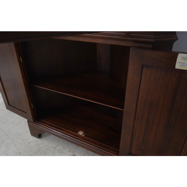 1970s 1970s Henkel Harris Mahogany Corner 1 Piece China Cabinet For Sale - Image 5 of 17