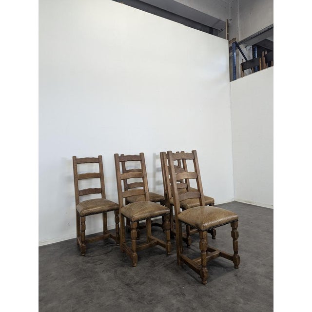 Rustic Leather and Wood Chairs, Set of 6, in Very Good conditions.