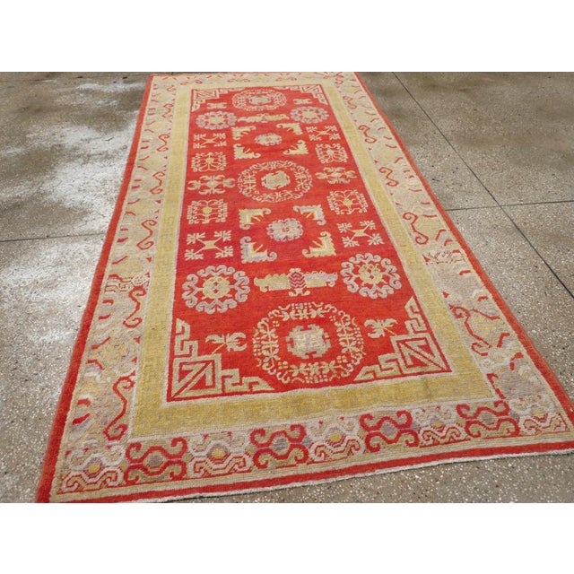 Red Galerie Shabab Collection Early 20th Century East Turkestan Khotan Rug For Sale - Image 8 of 10