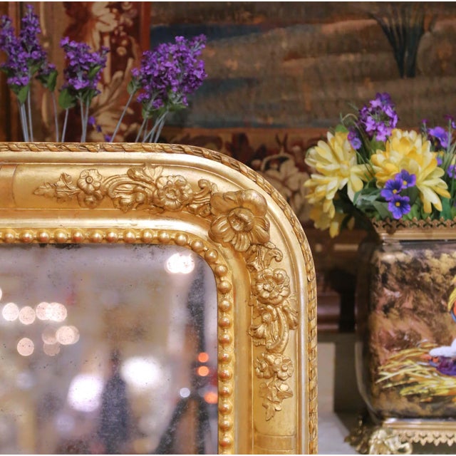 French 19th Century French Louis Philippe Carved Giltwood Mirror With Floral Motifs For Sale - Image 3 of 7