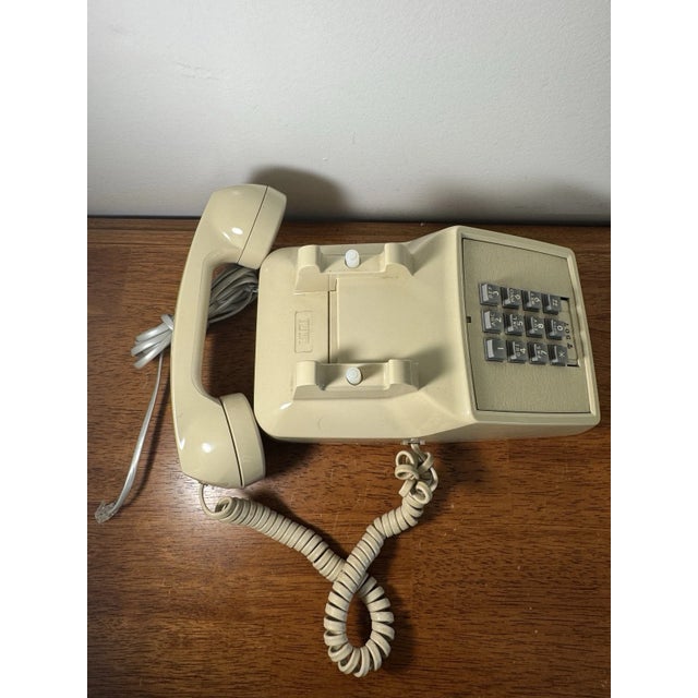 Metal 1970's Itt Beige Push Button Desk Telephone Retro Landline Phone For Sale - Image 7 of 8