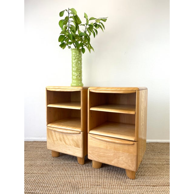 1950s Vintage Mid-Century Modern Heywood Wakefield Pair of Encore Nightstands Model 518 For Sale - Image 5 of 18