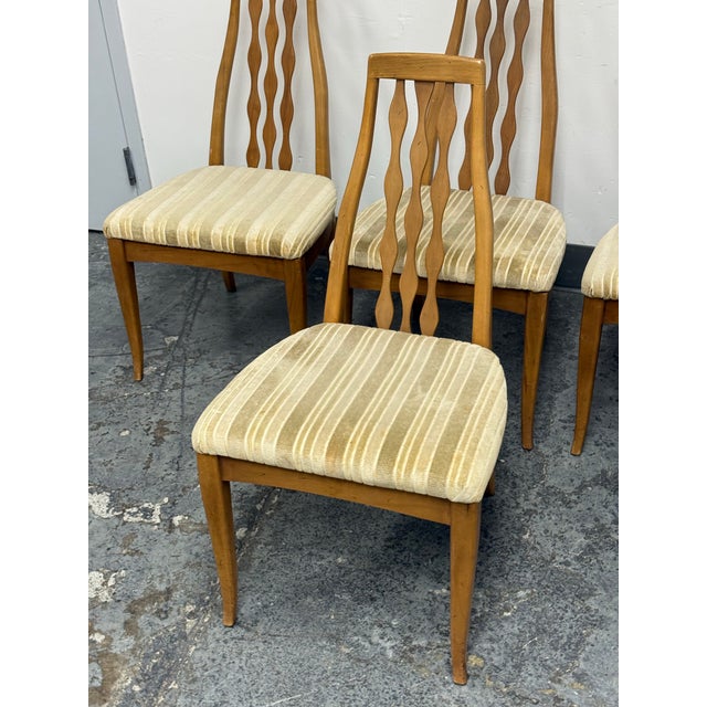 Brown American of Martinsville Mid 20th Century Sculpted Spindle-Back Dining Chairs, Set of Four For Sale - Image 8 of 12