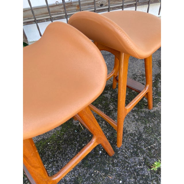 Mid-Century Modern Erik Buch Cognac Leather Stools - a Pair For Sale In Tampa - Image 6 of 11