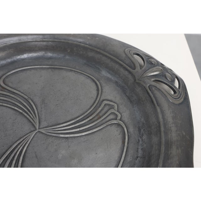 Art Nouveau Triangular Tin Pewter Dish, the Netherlands, 1900 For Sale - Image 5 of 11