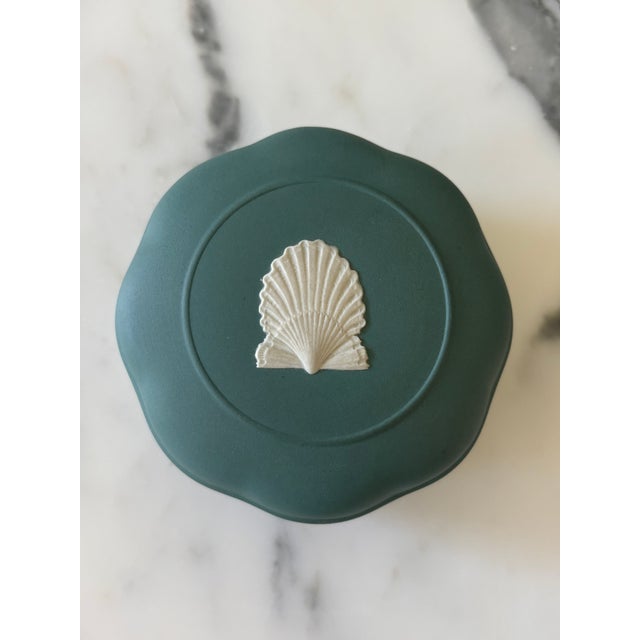 Teal Vintage Wedgwood Jasperware Teal Green Scallop Shell Petite Trinket Dish & Lidded Box For Sale - Image 8 of 14