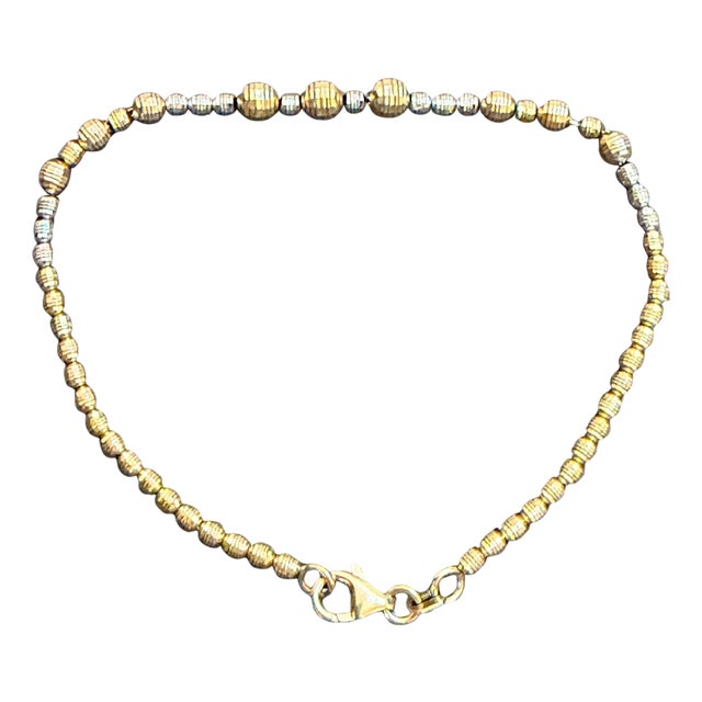18 Karat Yellow & White Gold 5.8 Gm, 7 Inch Long, Two Tone Ball Bracelet For Sale