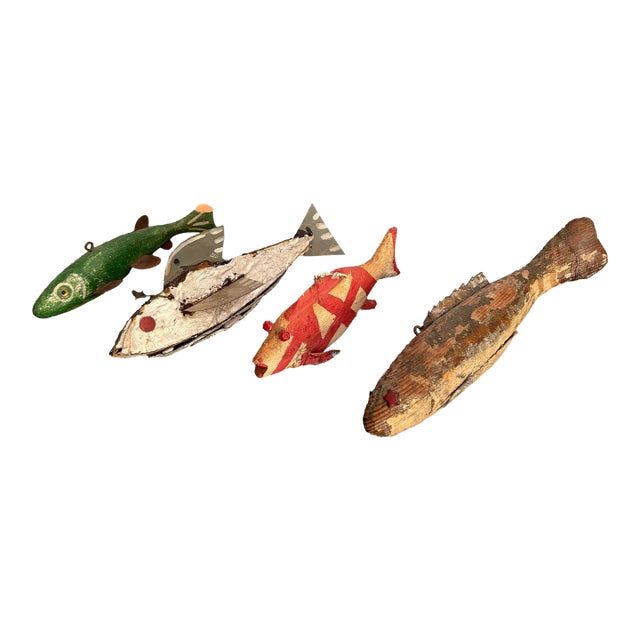 Folk Art Group of Vintage Fish Decoys- Set of 4 For Sale
