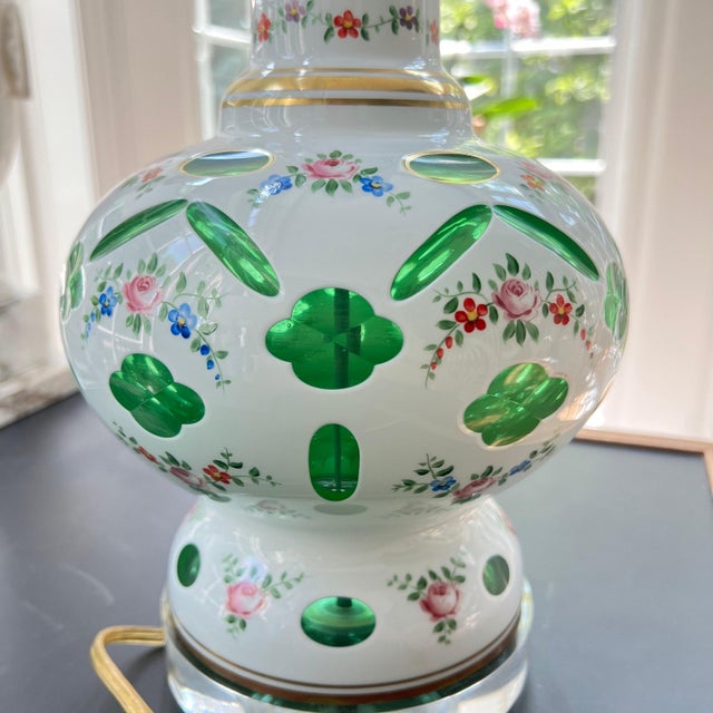 Traditional 1920s GORGEOUS emerald green Bohemian glass accent lamp // White opaline cut to clear // hand-painted flower garlands // cased glass // cameo For Sale - Image 3 of 10