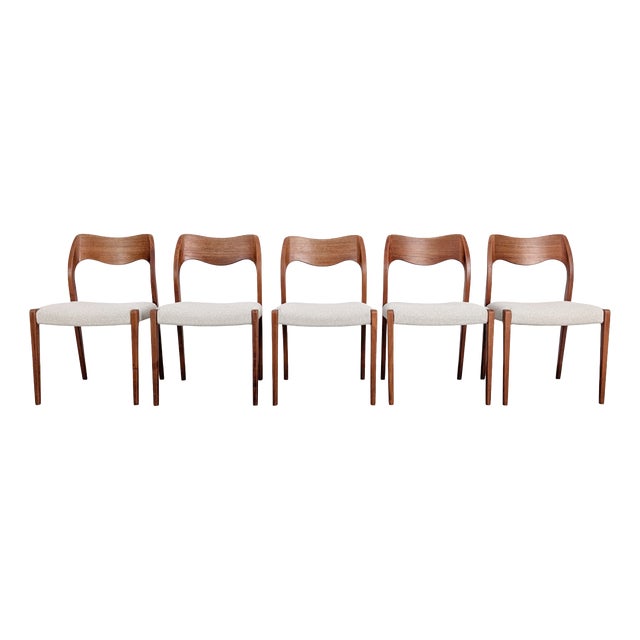 Chairs Model 71 in Bouclé by Niels Otto Møller for J.L. Mollers 1960, Set of 5 For Sale