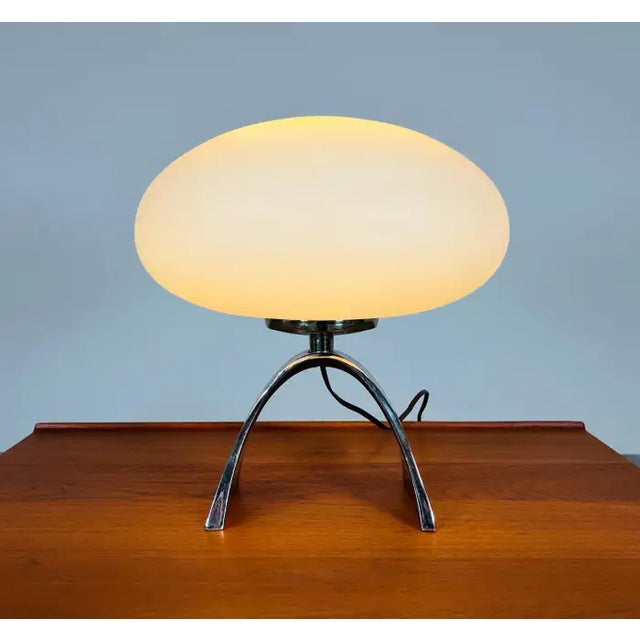 Mid-Century Modern Vintage Laurel Arch Chrome Base Mushroom Table Lamp 1960s For Sale - Image 3 of 7