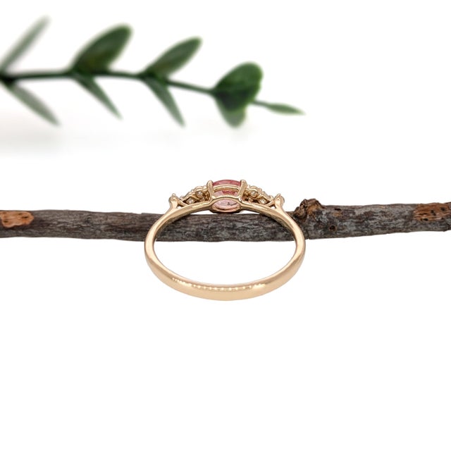 0.57cts Padaparadscha Sapphire Diamond Ring in 14k Rose Gold | Oval 6x4mm, Size 6.75 For Sale In Columbus - Image 6 of 7