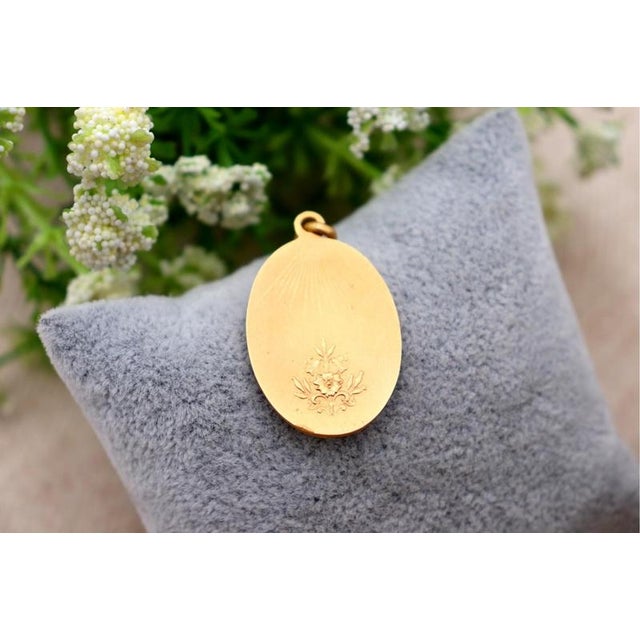 19.2k Gold Pendant For Sale - Image 3 of 6