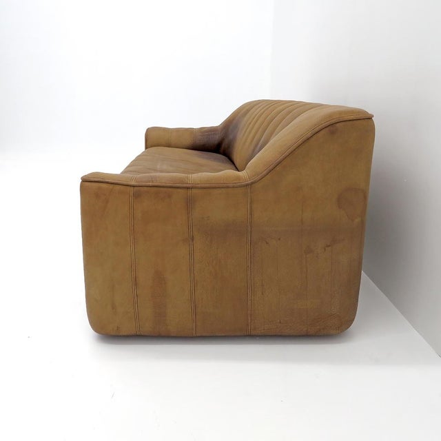 De Sede De Sede Ds-44 Buffalo Leather Sofa, Switzerland, 1970 For Sale - Image 4 of 9