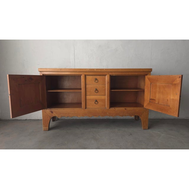1950s Rustic Craftsman Pine Buffet For Sale - Image 4 of 9