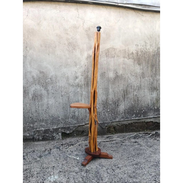 Dimensions (cm) of the mast l42 x h160 x p51 shelf included p42 tripod base weight 10 kgs - standard e27 socket - slightly...