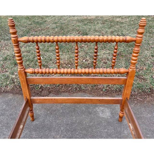 English Vintage Twin Size Jenny Lind Spindle or Spool Bed For Sale - Image 3 of 16