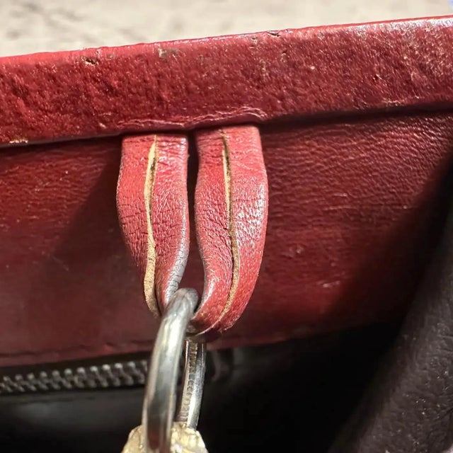 1970s 1960s Red Leather and Brass Shoulder-Bag by Niki Milano For Sale - Image 5 of 13