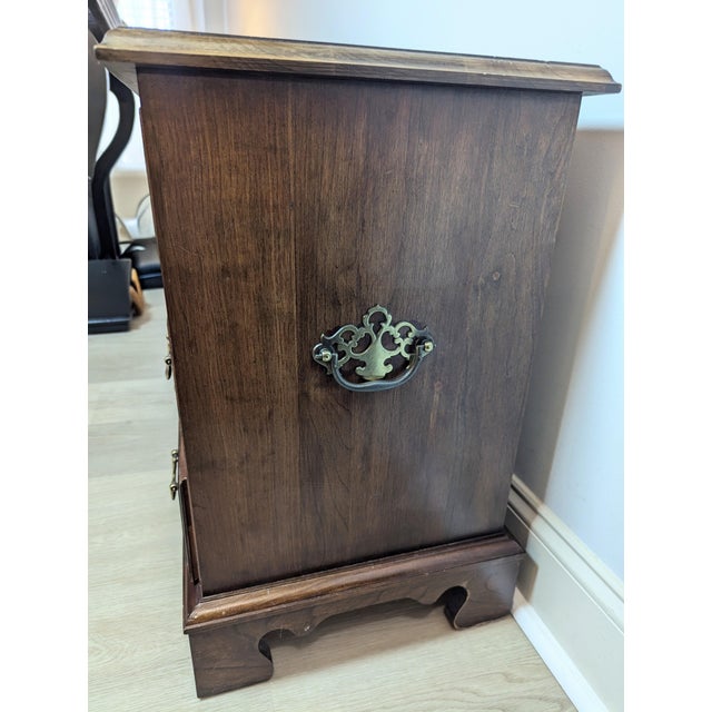 Brown Vintage Pennsylvania House Cherry Night Stand Pair Chippendale Style For Sale - Image 8 of 18