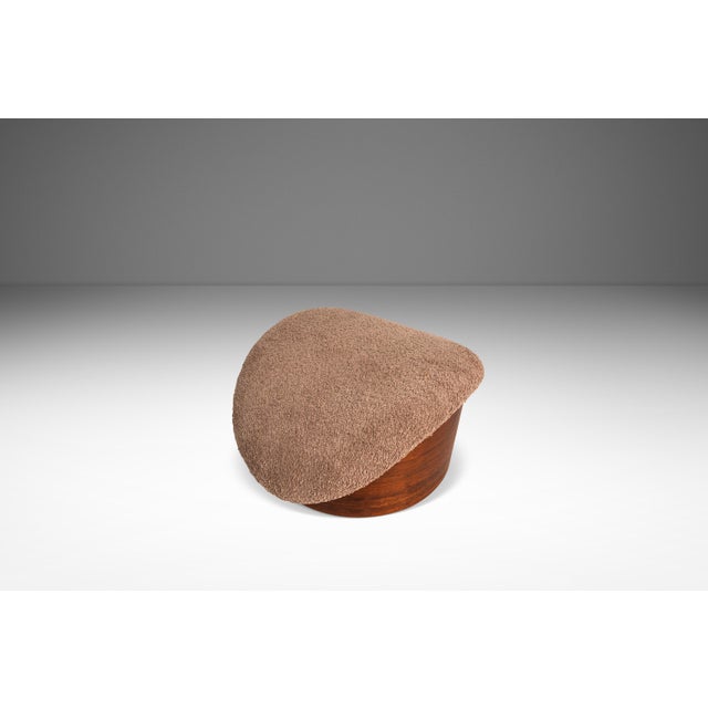 Restored Mid-Century Modern Poof / Mushroom Ottoman Footstool by Weiland Paired Well W/ Adrian Pearsall or Milo Baughman Chairs, Usa, 1960s For Sale In Orlando - Image 6 of 18