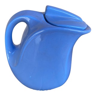 1930s Art Deco Hall China 5118 Periwinkle Blue Ceramic Pitcher/Lid Montgomery Ward For Sale