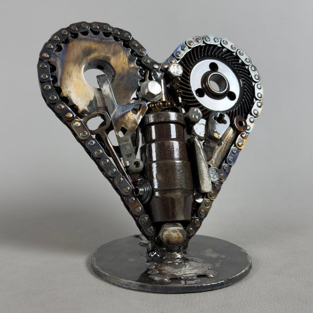 Simon Saronni, Heart Sculpture, 2025, Recycled Art Metal For Sale - Image 15 of 15