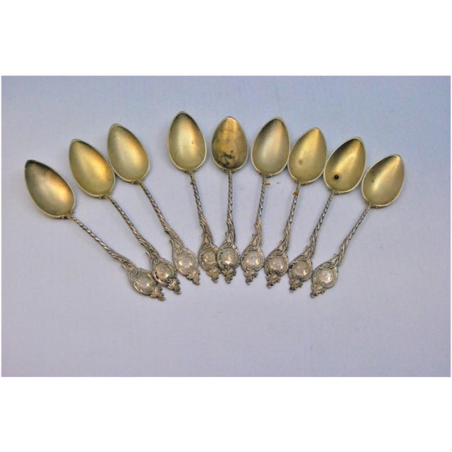 Coffee Spoons in Gilded Silver and Embossed Scrolls, Set of 9, in Good conditions. Designed 1920 to 1949