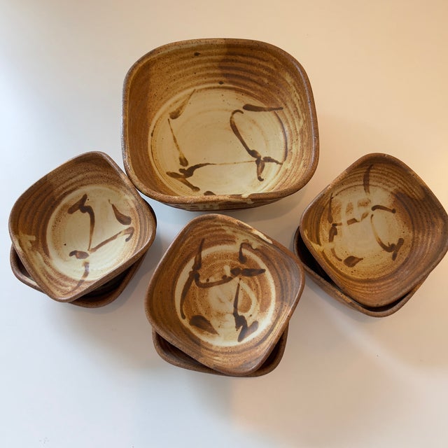 Vintage Handcrafted Studio Pottery Serving Bowls in Warm Brown Glaze, Signed Skul, Set of 7 For Sale In Boise - Image 6 of 15