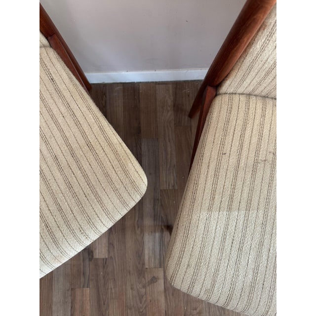 Pair of Danish Modern Lounge Chairs Attributed to Hans Olsen, Denmark, Circa 1960 For Sale In New York - Image 6 of 7