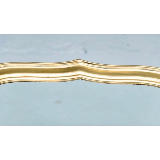 Hollywood Regency LaBarge Round Brass and Glass Coffee Table With Scalloped Edges. For Sale - Image 3 of 9