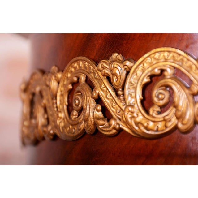 Empire Pedestal in Mahogany and Brass, France, 1820s For Sale - Image 6 of 10