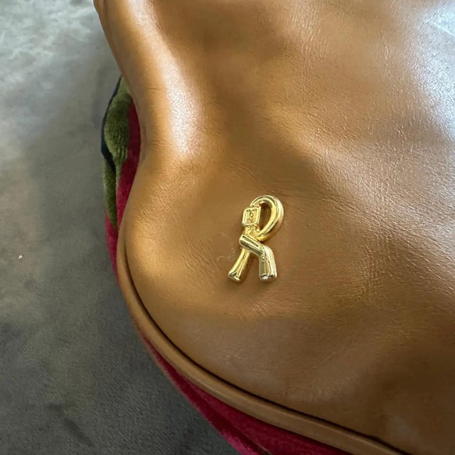 1990s Iconic Brown Leather and Velvet Messanger Bag by Roberta Di Camerino For Sale - Image 4 of 18