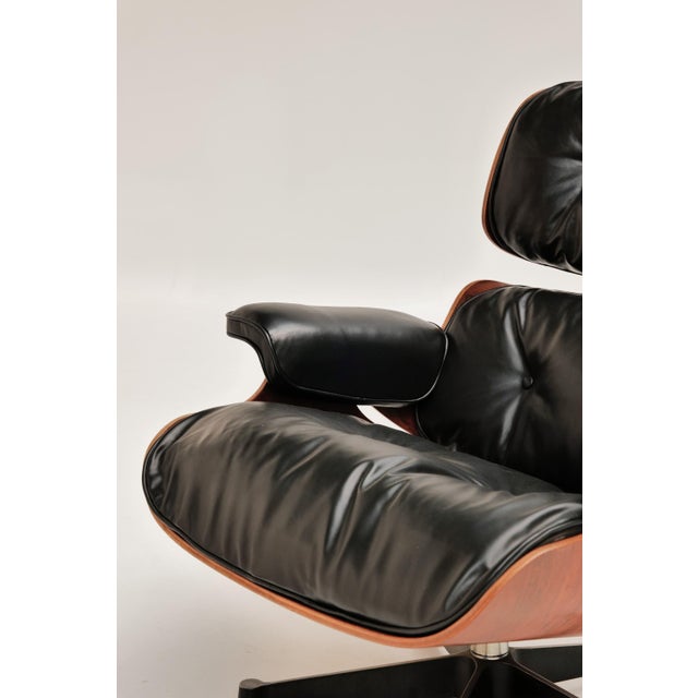 Herman Miller Lounge Chair by Charles & Ray Eames for Herman Miller, 1970s For Sale - Image 4 of 15