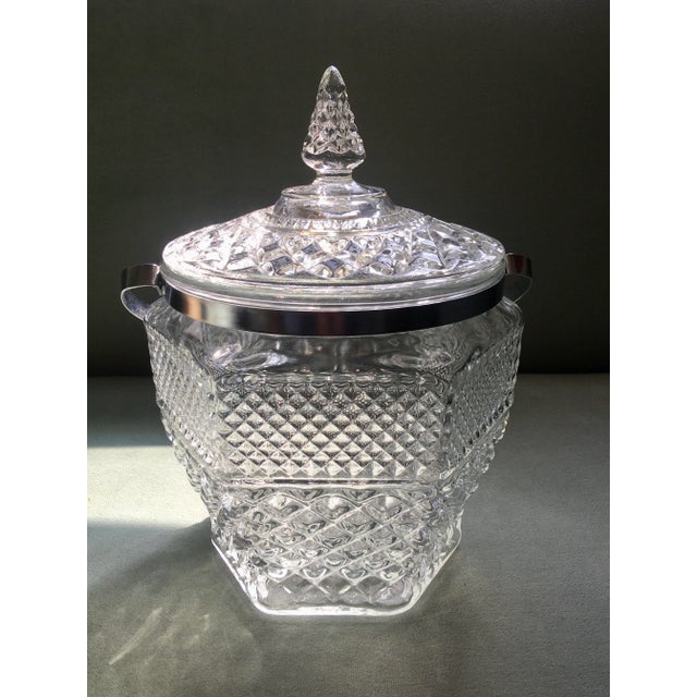 Transparent Mid 20th Century Anchor Hocking “Wexford” Ice Bucket For Sale - Image 8 of 11