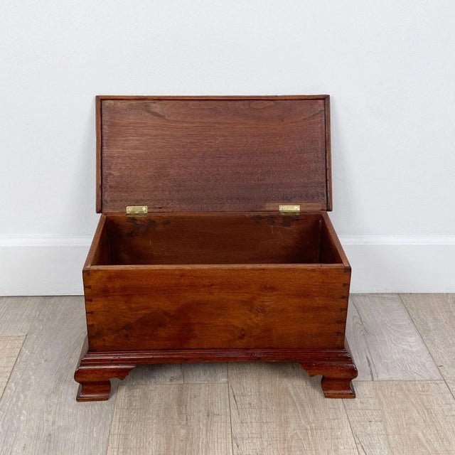 Provincial Small Chippendale Chest on Bracket Feet, American, 18th or 19th Century For Sale - Image 9 of 10