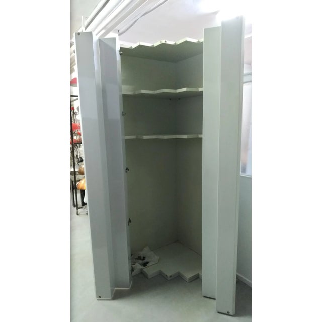 White Lacquered Cabinet by Ambrogio tressoldi and Alberto Salvati, 1980s For Sale - Image 10 of 11