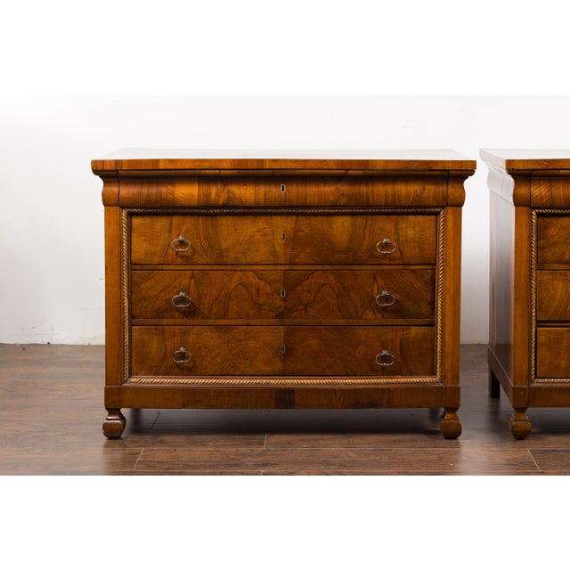 Wood Pair of Italian 18th Century Walnut Four-Drawer Commodes with Bookmatched Veneer For Sale - Image 7 of 12