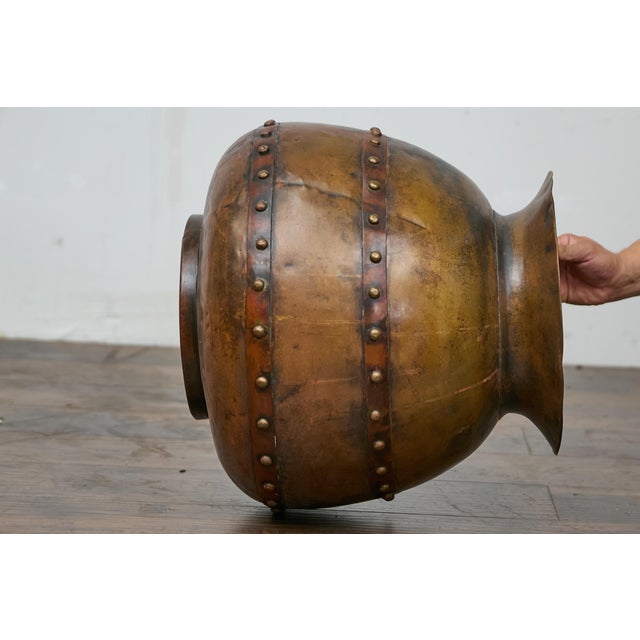 English Copper Arts & Crafts 19th Century Riveted Planter with Patina Finish For Sale In Atlanta - Image 6 of 11