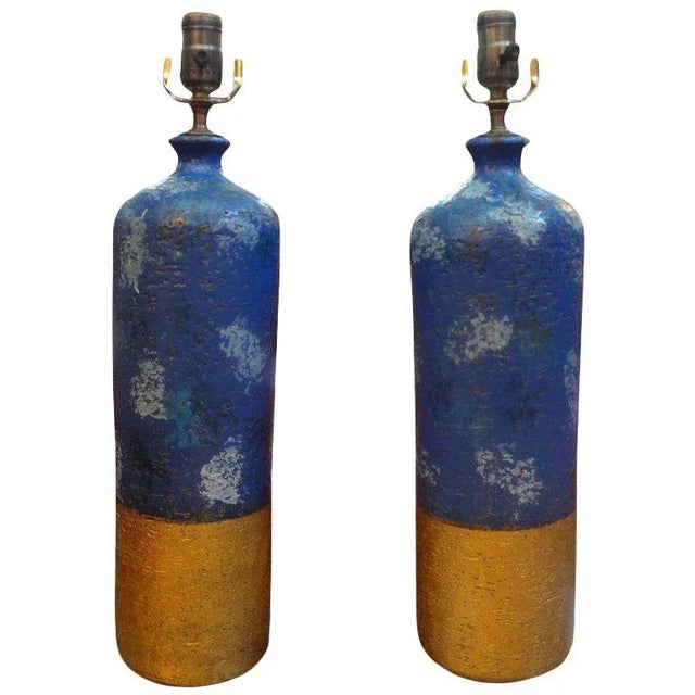 Pair of Italian Aldo Londi for Bitossi Blue and Gold Pottery Lamps For Sale - Image 9 of 9
