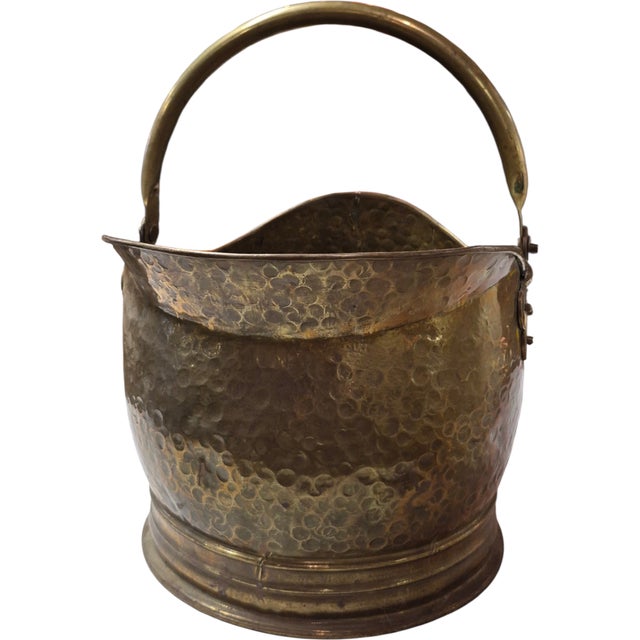 Victorian Victorian Brass Helmet Coal Scuttle and Kindling Bucket, 1880s For Sale - Image 3 of 4