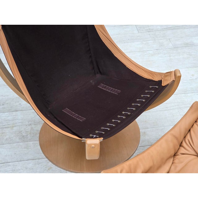Scandinavian Swivel Armchair in Leather and Bentwood, 1980s For Sale - Image 12 of 18