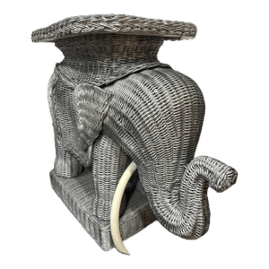 1960s Vintage Italian Wicker & Rattan Elephant Coffee Table in the Style of Vivai Del Sud