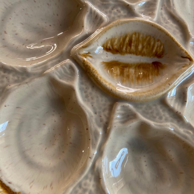 French Majolica Oyster Plates from Saint Clément, 1960s, Set of 4 For Sale - Image 3 of 8