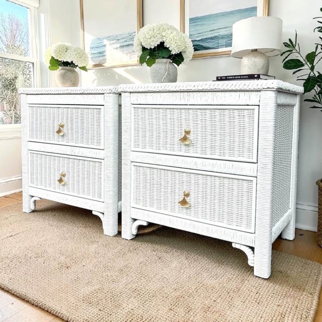 1980s Lexington Henry Link Wicker Coastal Bedroom Set | Dresser, Mirror & Nightstands For Sale - Image 10 of 14
