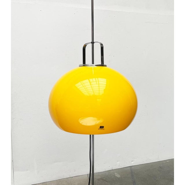 Mid-Century Space Age Italian Yellow Lucerna Floor Lamp from Guzzini, 1960s For Sale - Image 10 of 18