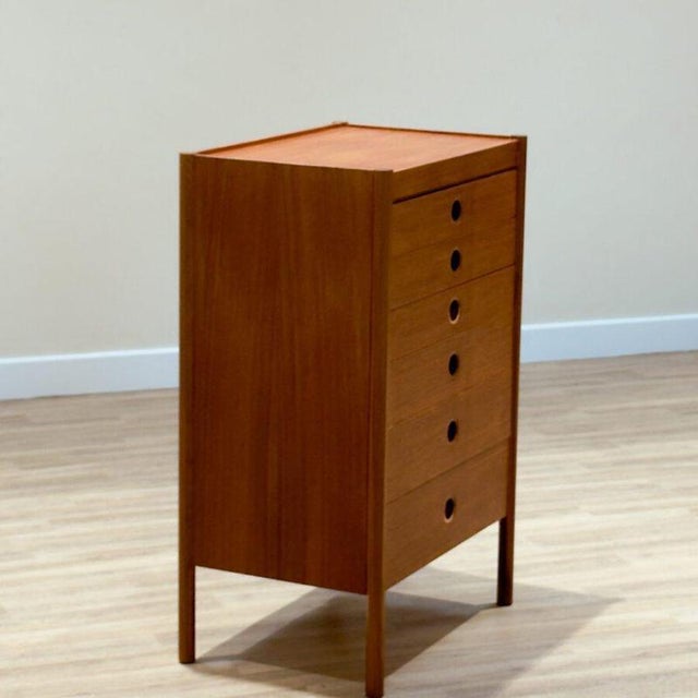 Wood Mid-Century British Chest of Drawers from Wrighton For Sale - Image 7 of 10