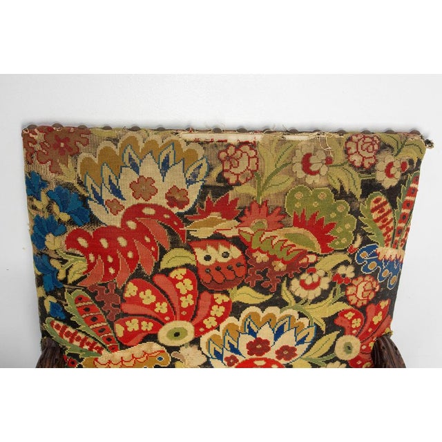 English Victorian Walnut Armchair with Lion Paws Feet, Late 19th Century For Sale - Image 12 of 15