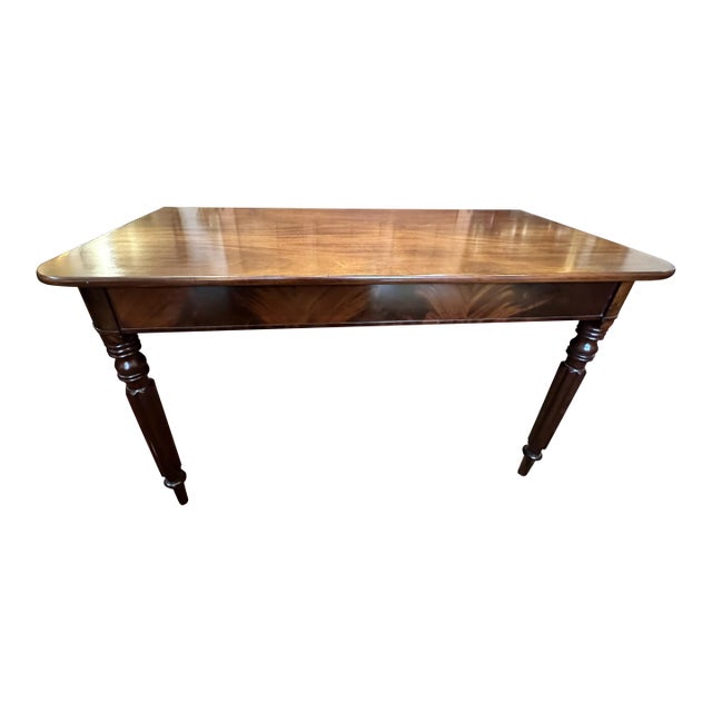 Late 18th Century English Georgian Period Mahogany Drop-Leaf Table For Sale