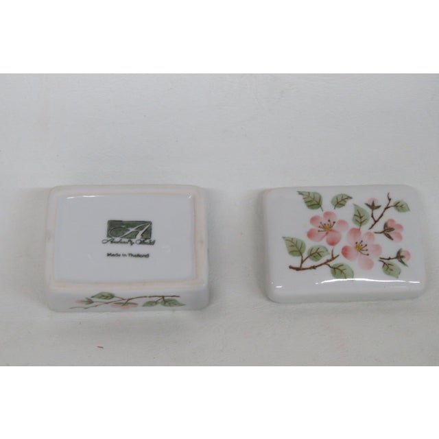 Andrea by Sadek Pink Blossom Porcelain Trinket Vanity Ring Box With Lid 4514b For Sale In Miami - Image 6 of 12